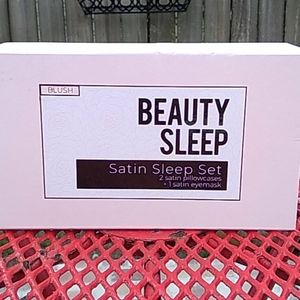 Satin sleep set by Beauty Sleep